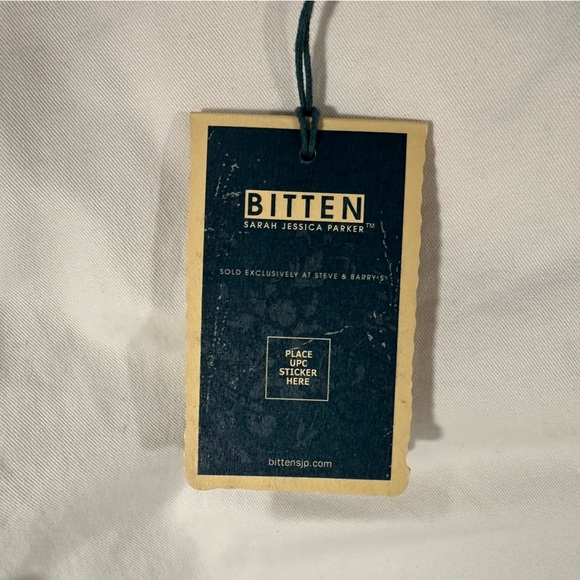 Bitten Sarah Jessica Parker Chinos - Picture 5 of 14